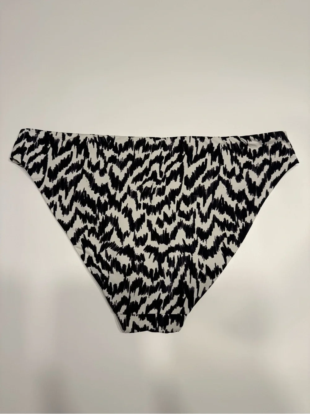 Knix Leakproof Classic Bikini Swim Bottom Size Large Period Swimwear UPF 50+